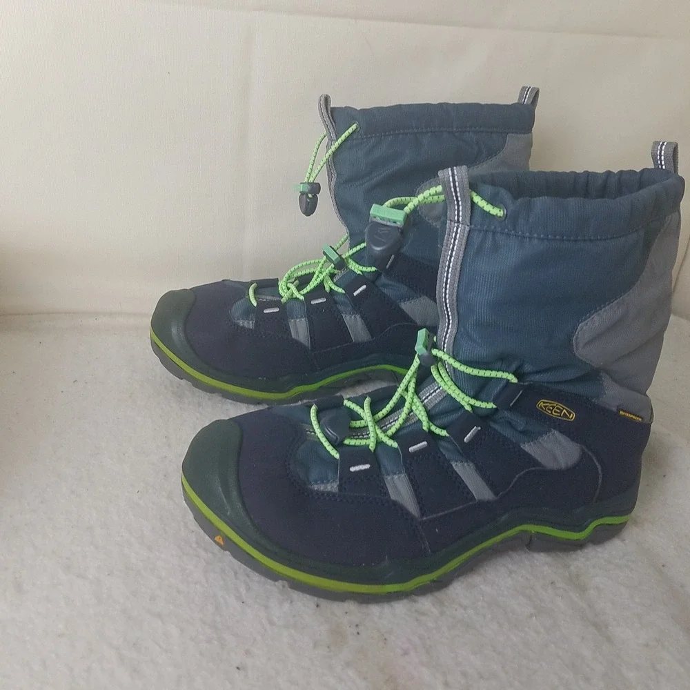 KEEN‎ Waterproof Winter Snow Boots youth's 7 adjustable Laces Warm 1015249